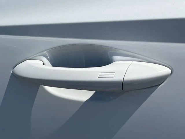 Used 2025 White Hyundai SEL Convenience image 44