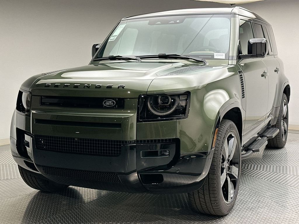 New 2026 Woolstone Green Land Rover X-Dynamic SE image 1