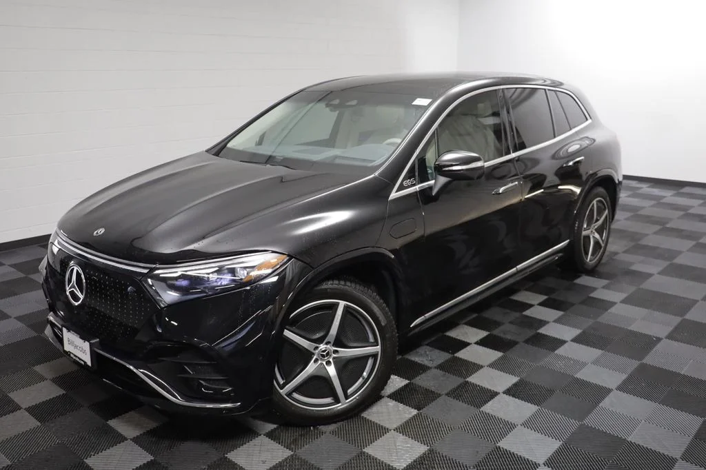 Used 2023 Mercedes-Benz EQS SUV Base with VIN 4JGDM4EB8PA008418 for sale in Naperville, IL
