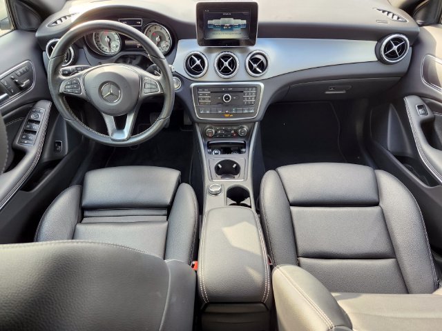 Used 2017 Silver Mercedes-Benz GLA 250 image 13