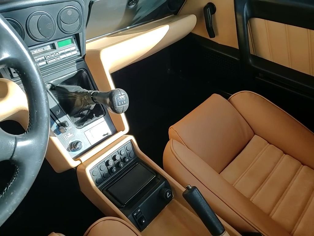 Used 1991 Red Alfa Romeo Veloce image 21