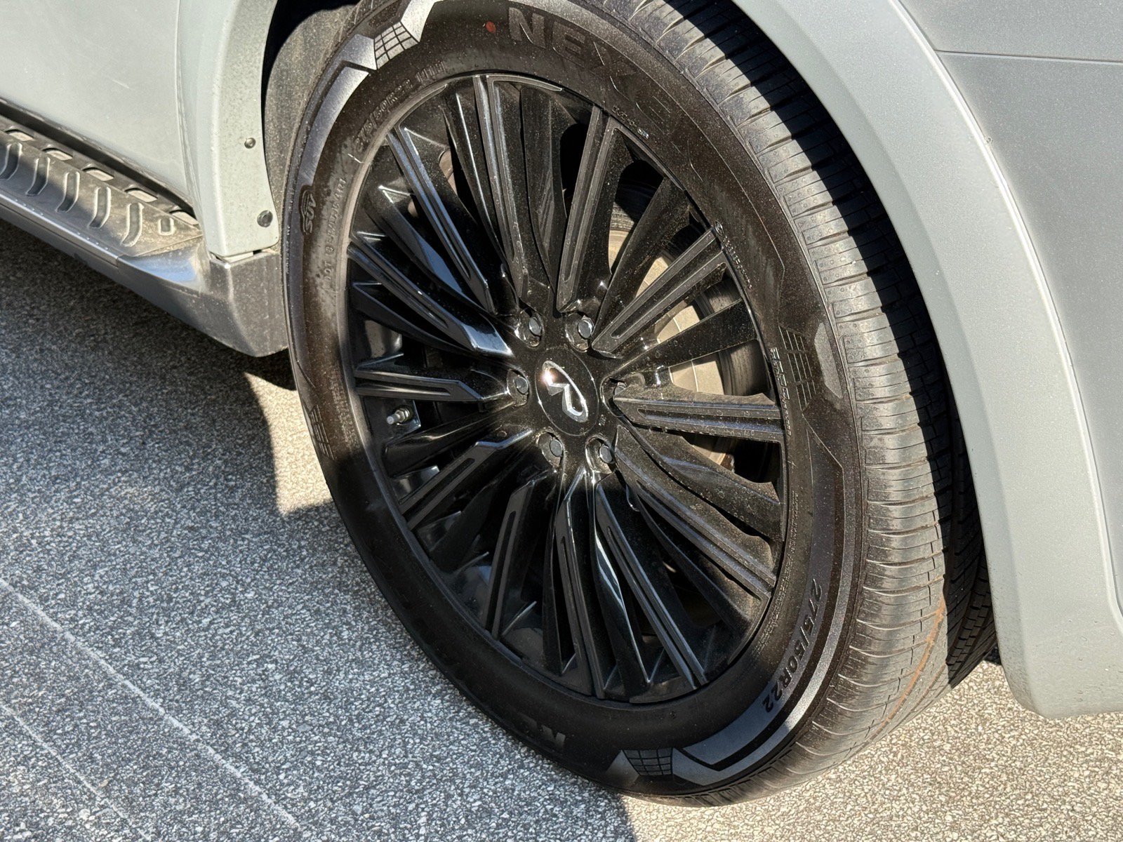 Used 2019 Liquid Platinum INFINITI LIMITED image 21