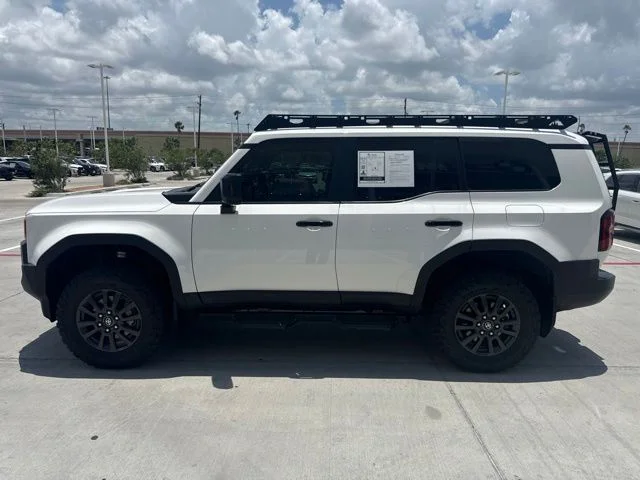 Used 2024 White Toyota 1958 image 3