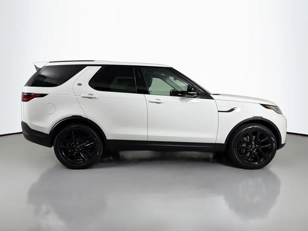 New 2026 Fuji White Land Rover S image 4