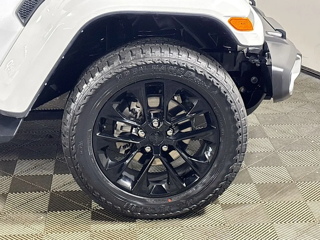 Used 2021 White Jeep Unlimited Sahara 4xe image 23