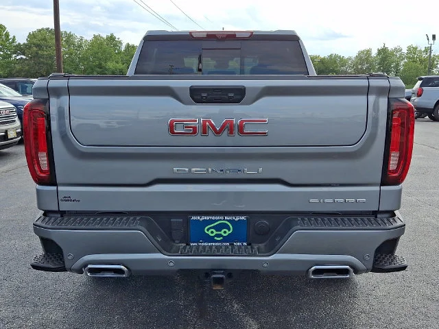 Used 2023 Silver GMC Denali image 5