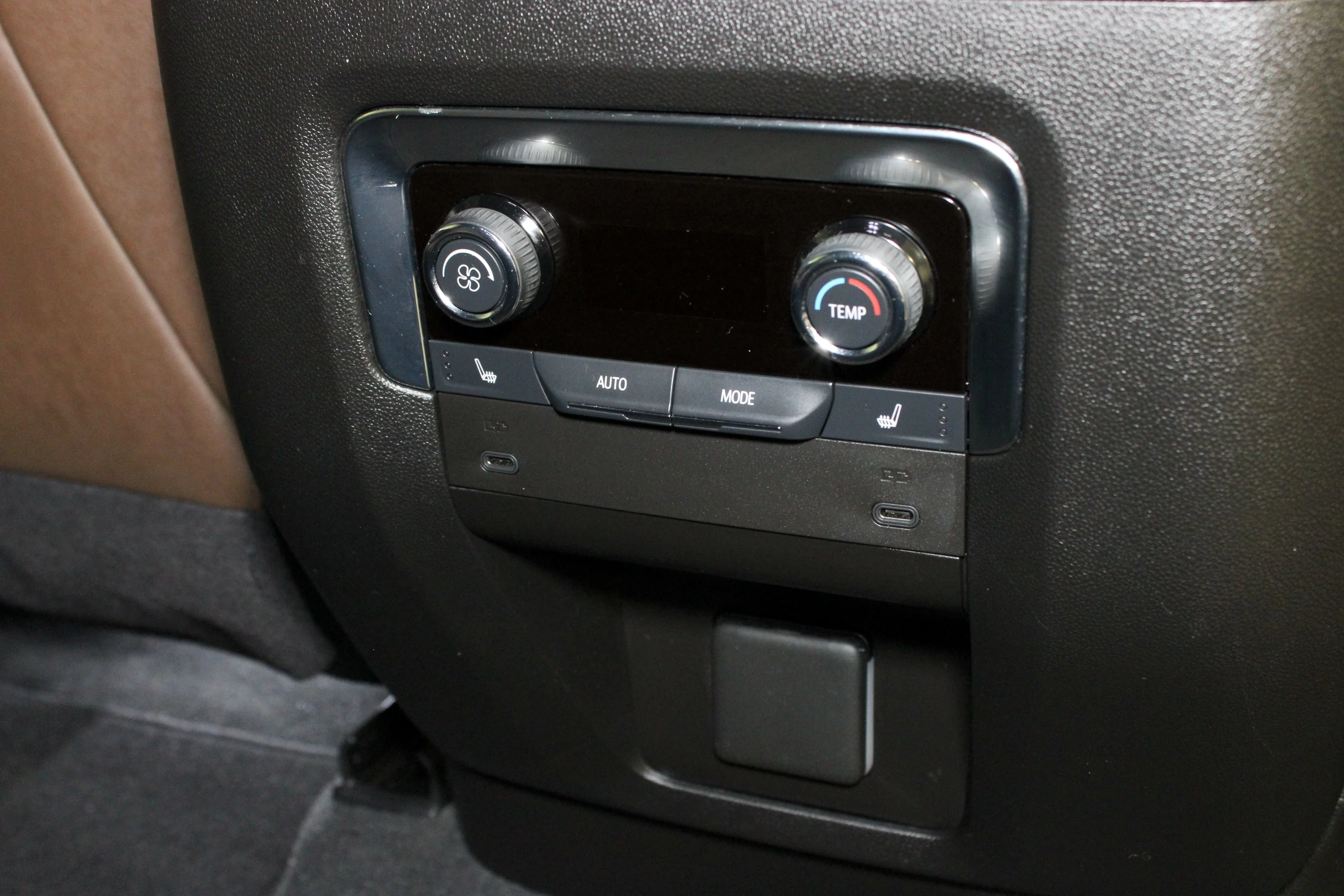 Used 2025 Sterling Gray Metallic Chevrolet High Country image 17