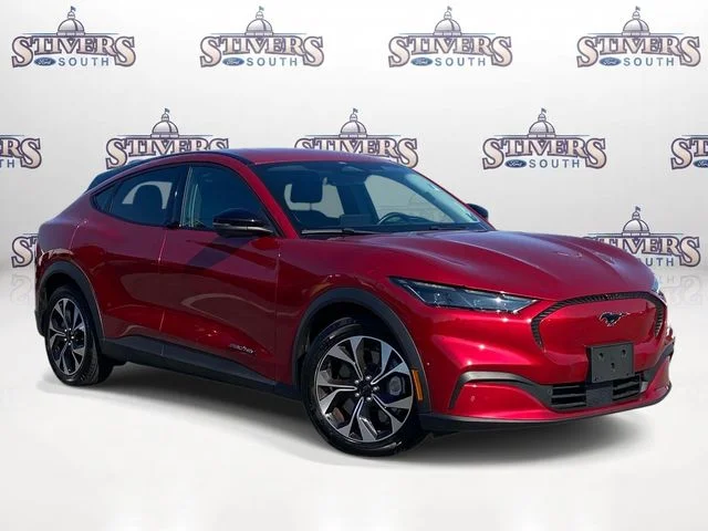 Certified Used 2024 Red Ford Select image 1