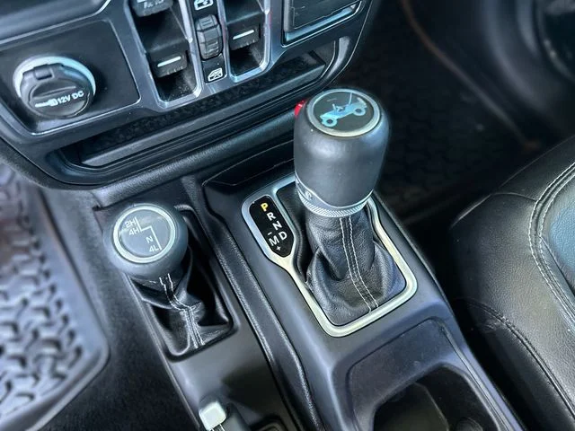 Used 2018 Black Jeep Unlimited Sahara image 21