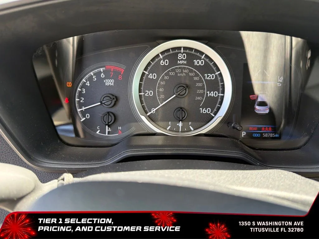 Used 2022 Silver Toyota LE image 5