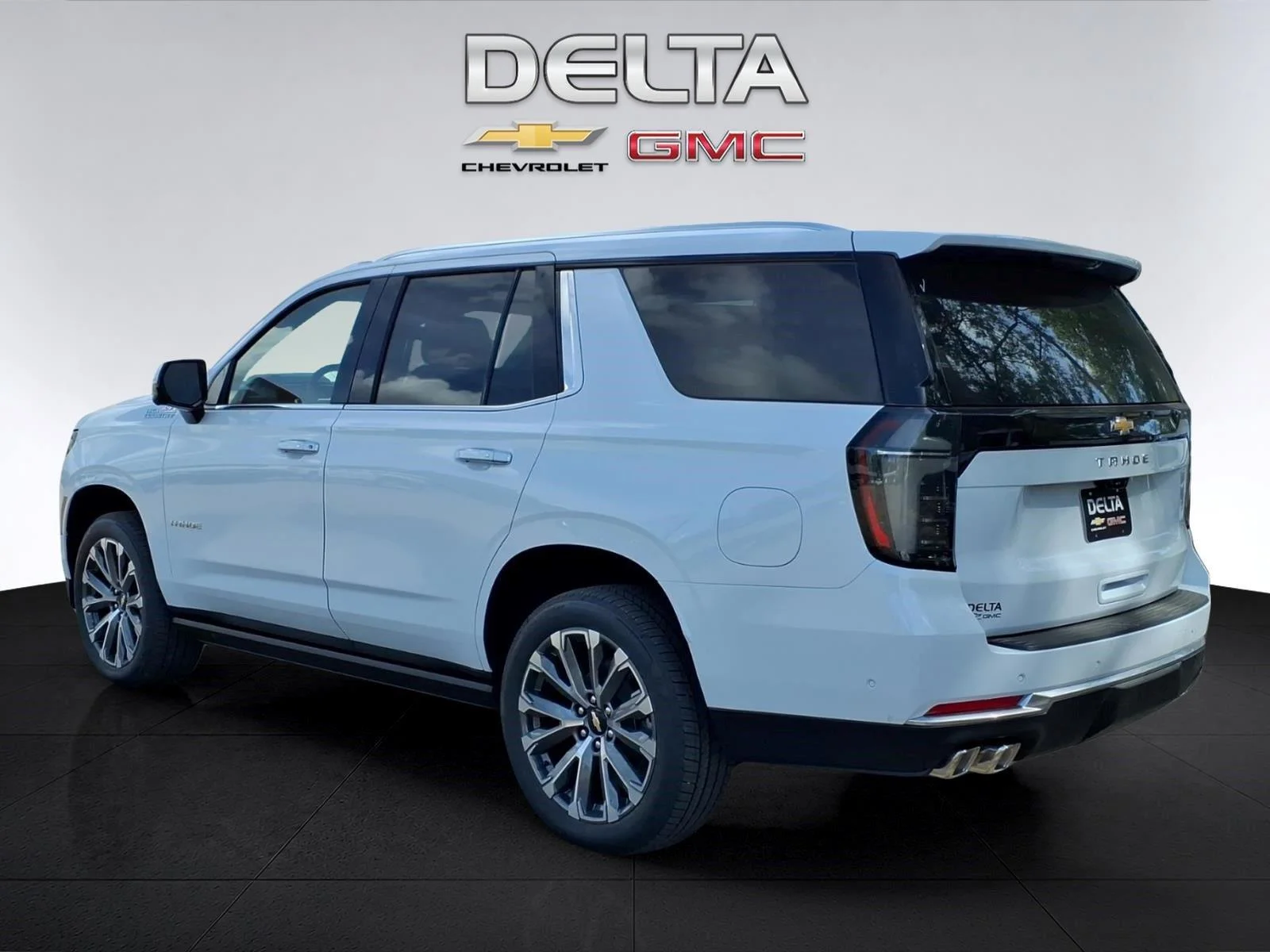 New 2027 Polar White Tricoat Chevrolet High Country image 3