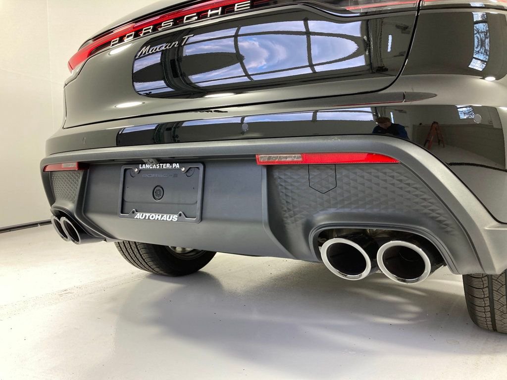 2026 Porsche Macan T - Photo 33