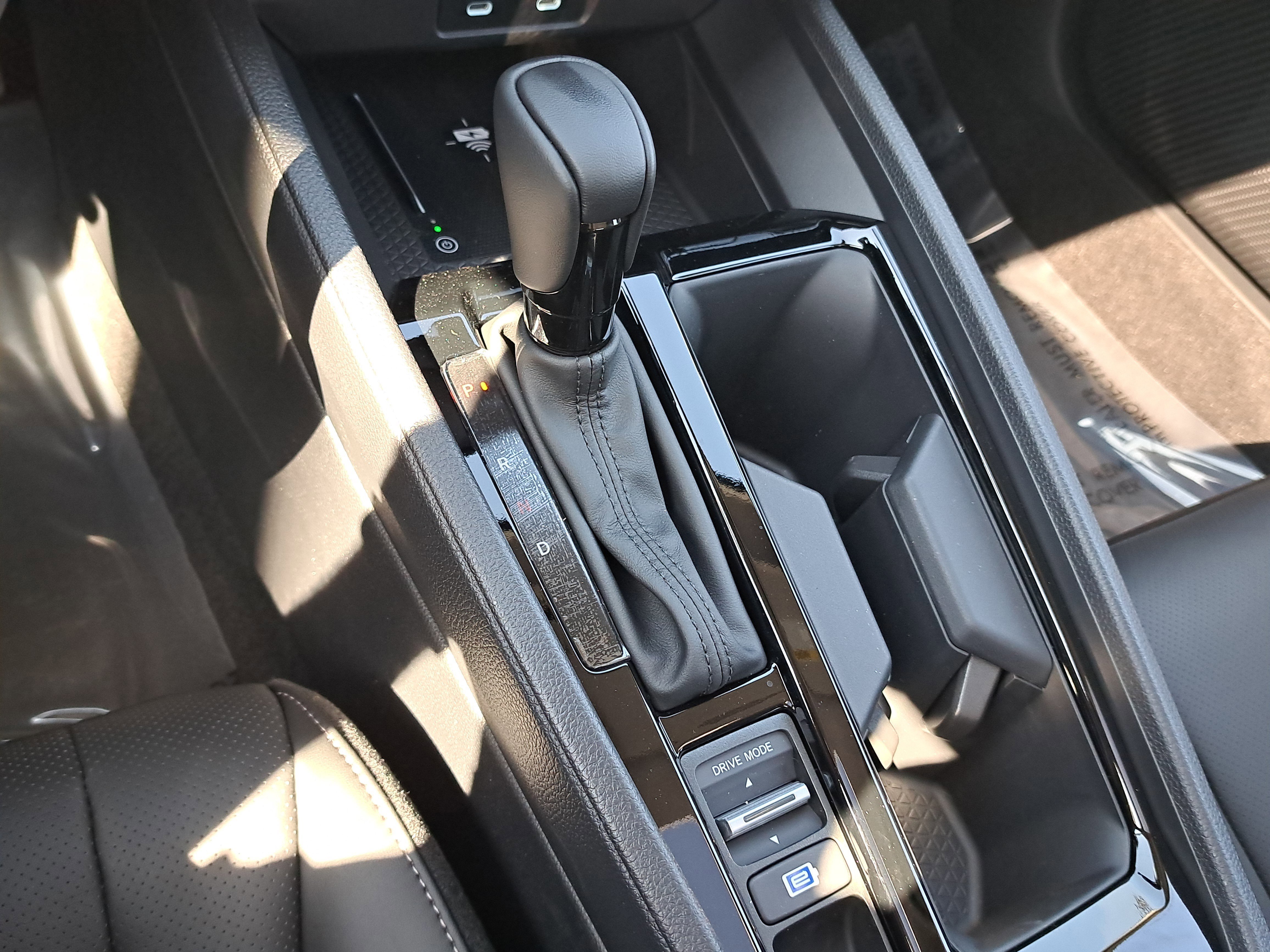 New 2026 Urban Gray Pearl Honda EX-L image 30