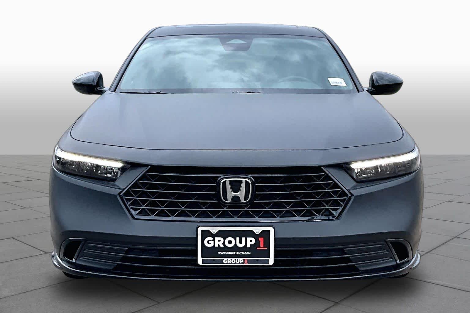 Used 2025 Platinum White Pearl Honda Sport-L image 4