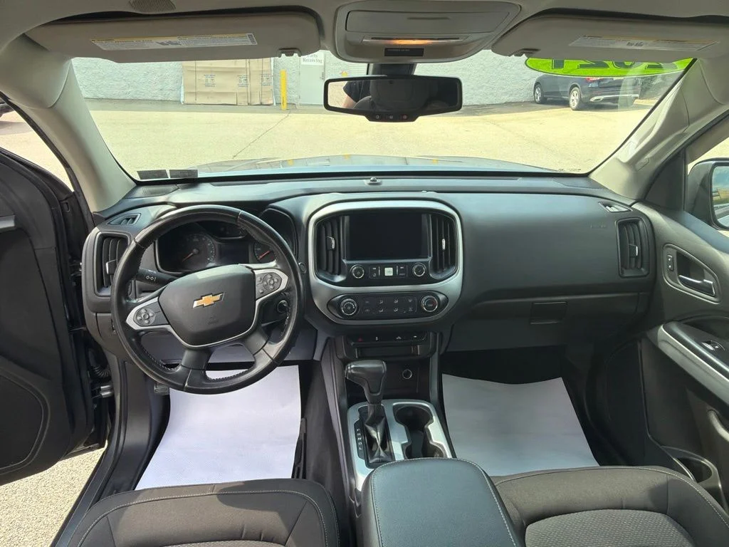 Used 2021 Gray Chevrolet LT image 13