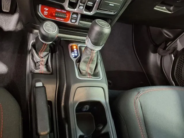 Used 2020 Billet Silver Metallic Jeep Rubicon image 16