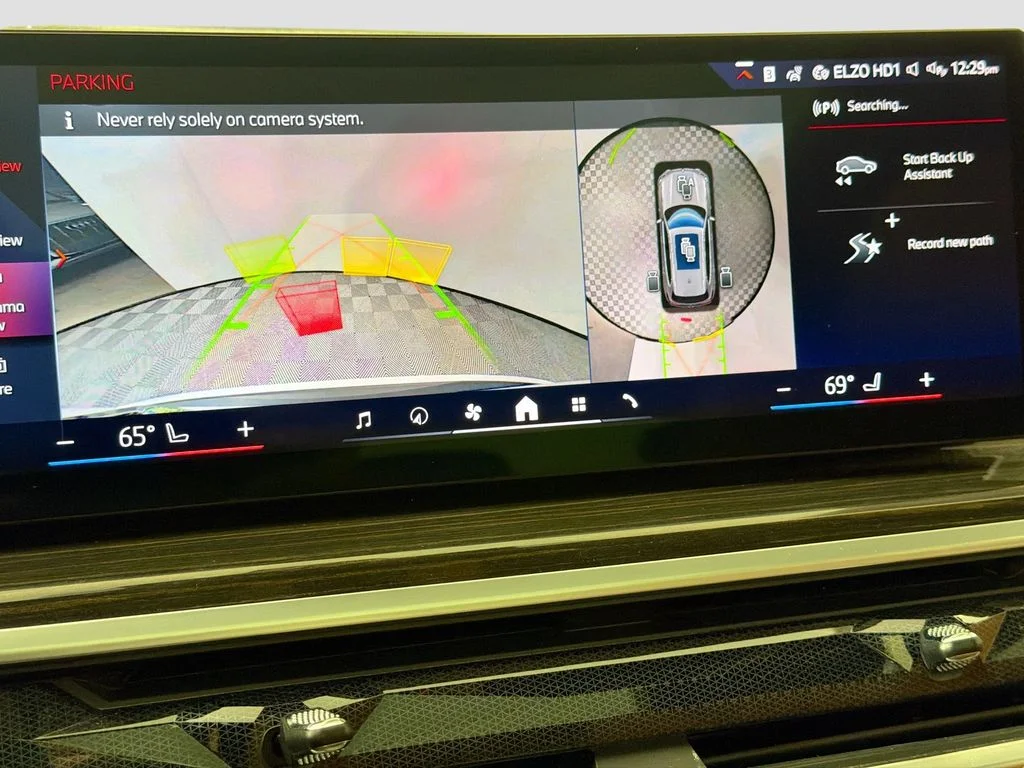Used 2024 White BMW sDrive40i image 14
