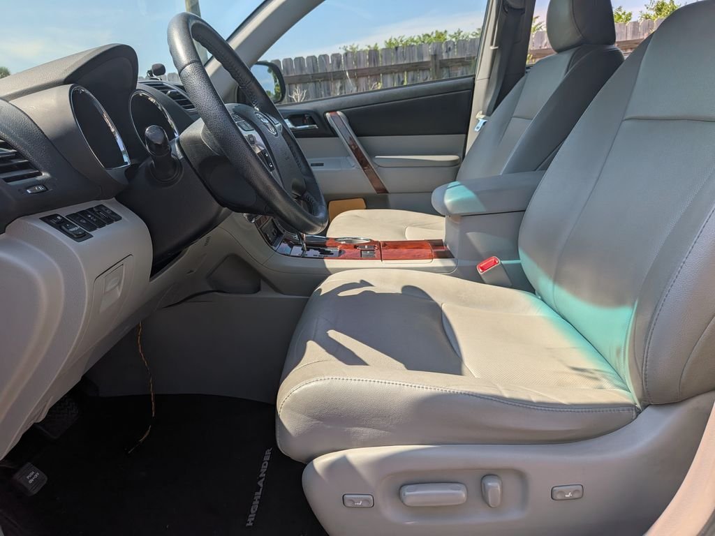 Used 2012 Gray Toyota Limited image 11