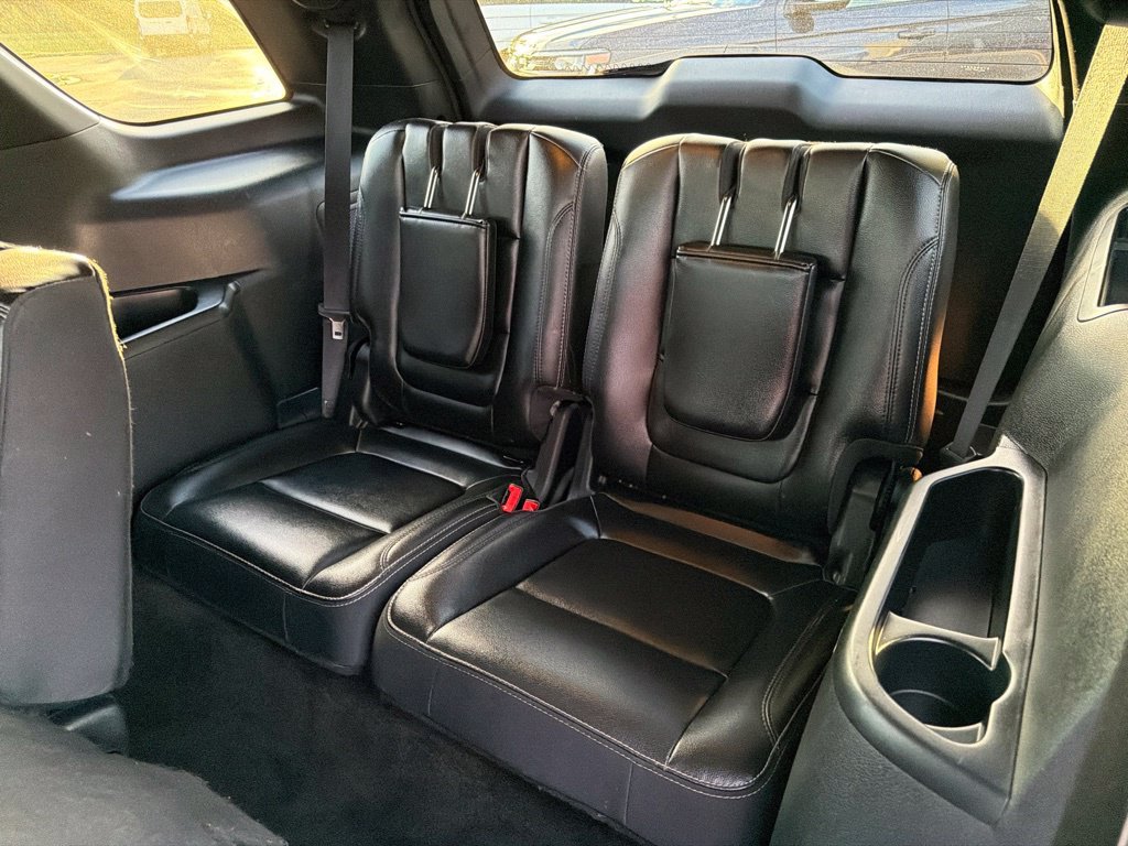 Used 2018 Blue Metallic Ford Limited image 17