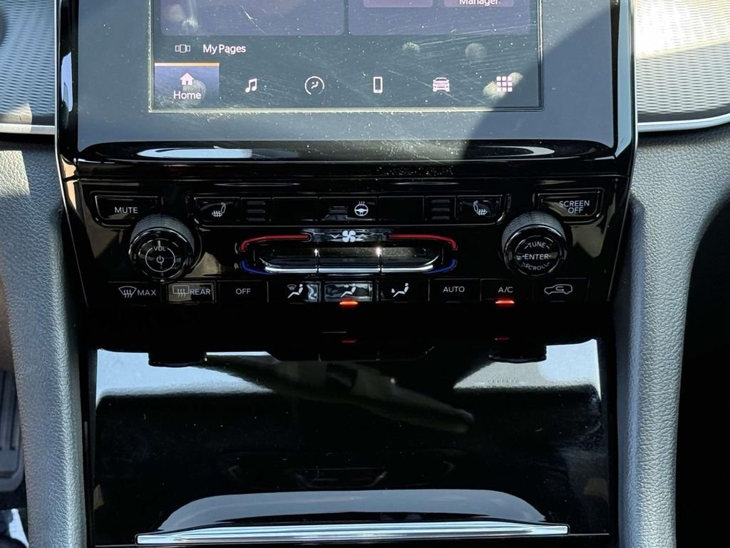 Used 2025 Black Jeep Altitude X image 20