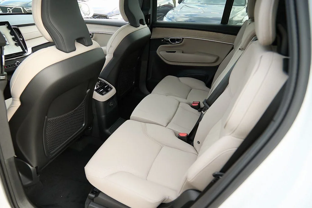 2026 Volvo XC90 Plus - Photo 19