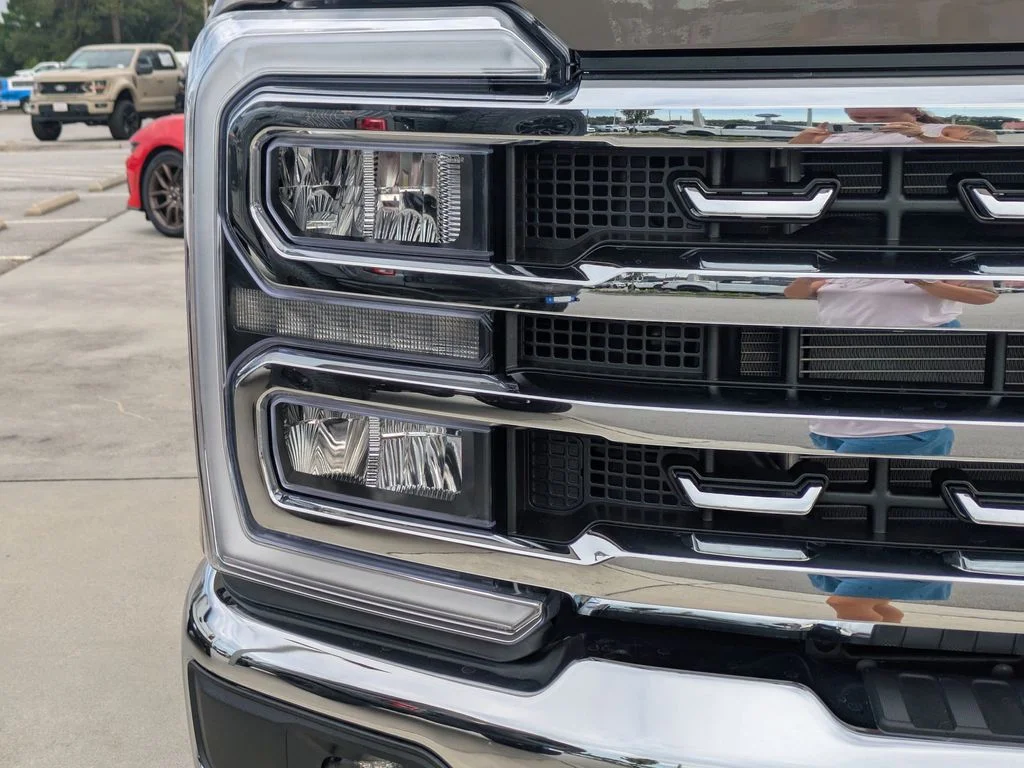 New 2026 Marsh Gray Ford Lariat image 9
