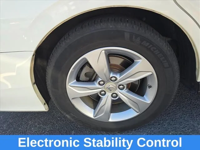 Used 2018  Honda EX-L image 15
