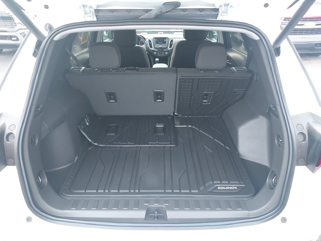 Used 2024 White Chevrolet LT image 9