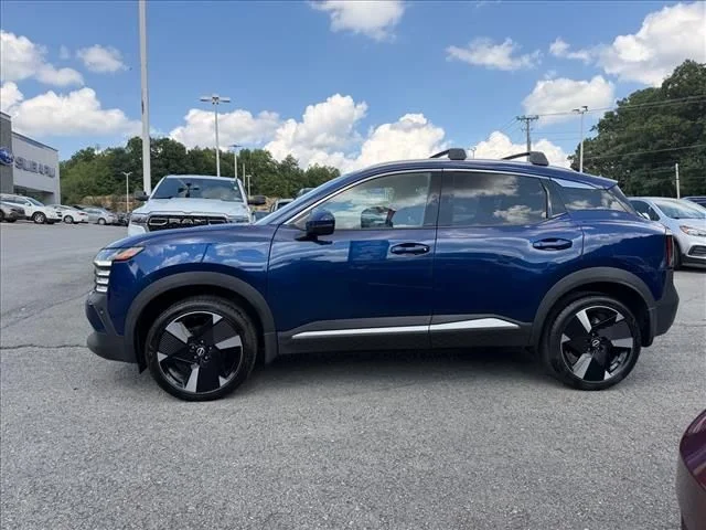 Used 2025 Blue Nissan SR image 4