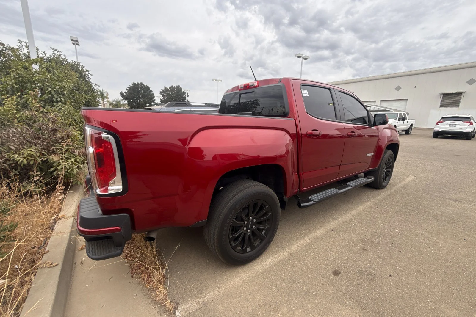 Used 2021 Red GMC Elevation image 4