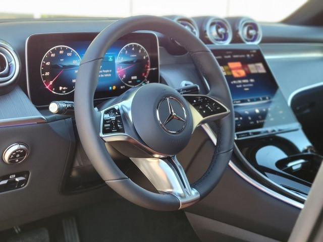 Used 2027 Black Mercedes-Benz GLC 300 image 19