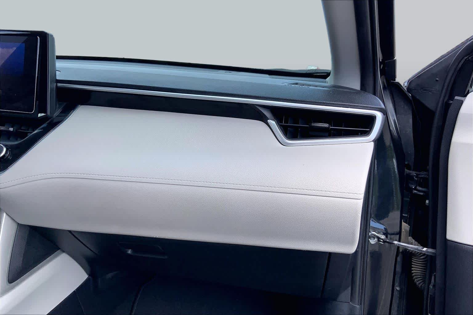 Used 2024 Jet Black Toyota L image 18
