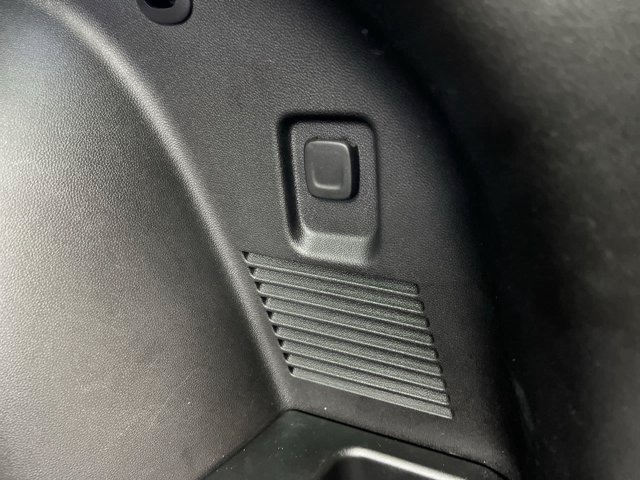 Used 2021 Iridescent Pearl Tricoat Chevrolet LT image 30