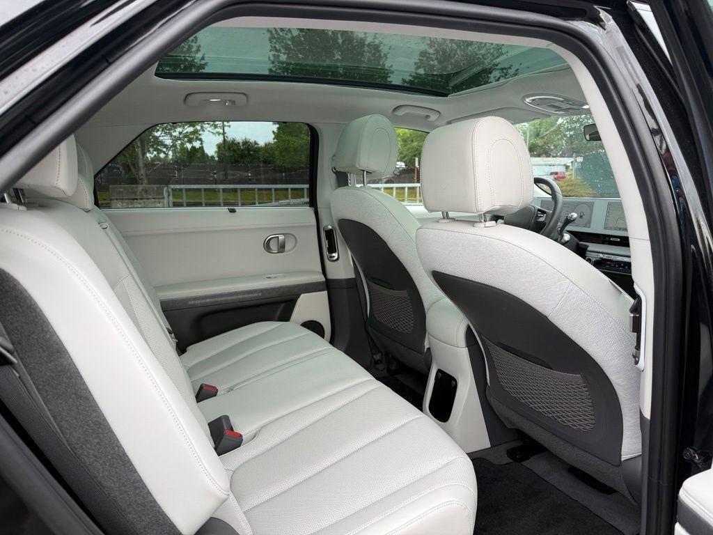 Used 2023 Abyss Black Hyundai Limited image 22
