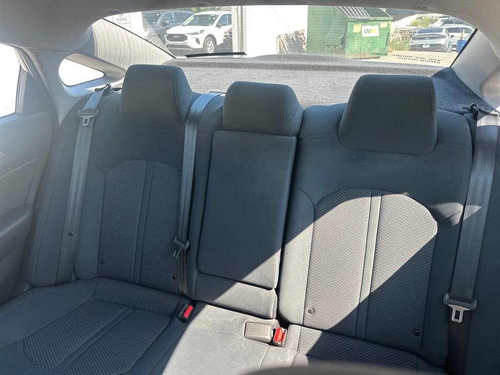 Used 2019 White Hyundai SEL image 18