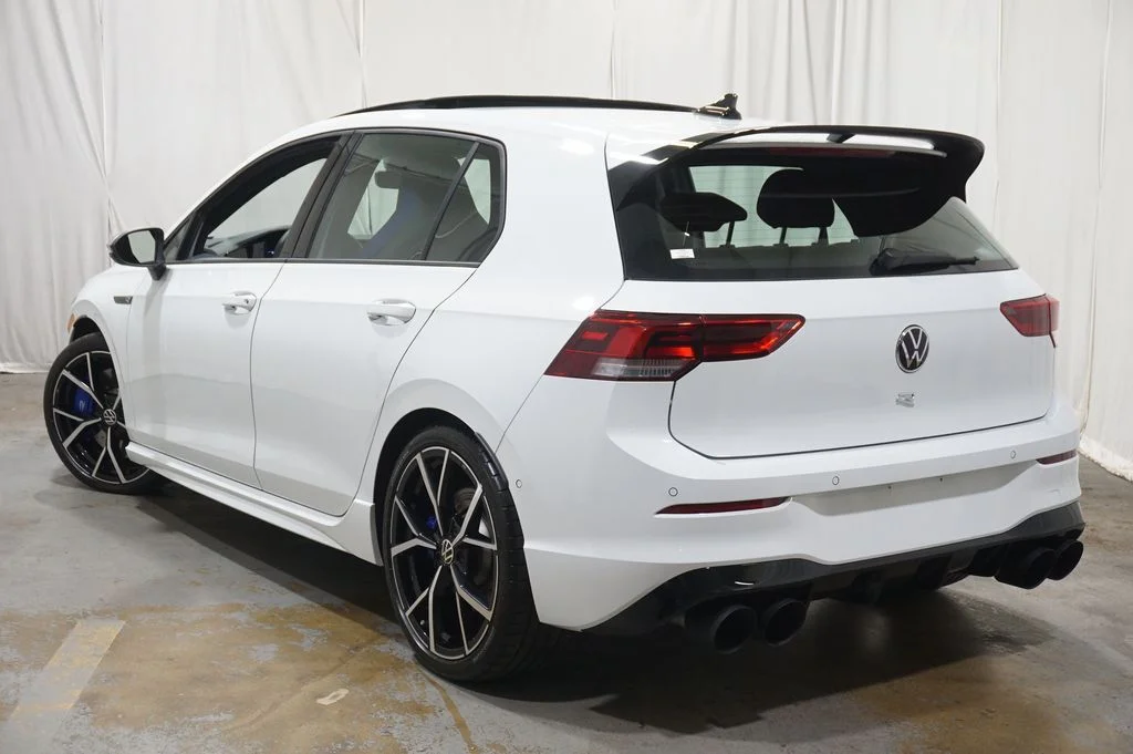 Used 2024 White Volkswagen 2.0T image 8