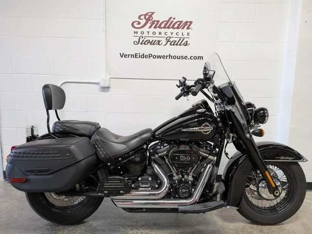 2019 Harley-Davidson® Softail FLHCS - Heritage Classic 114