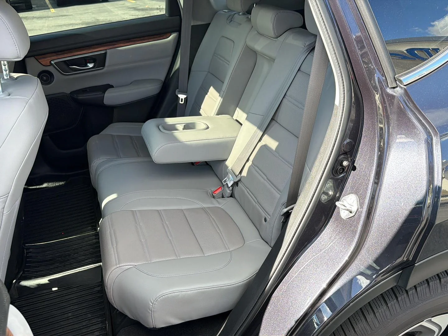 Used 2017 Gunmetal Metallic Honda EX-L image 21