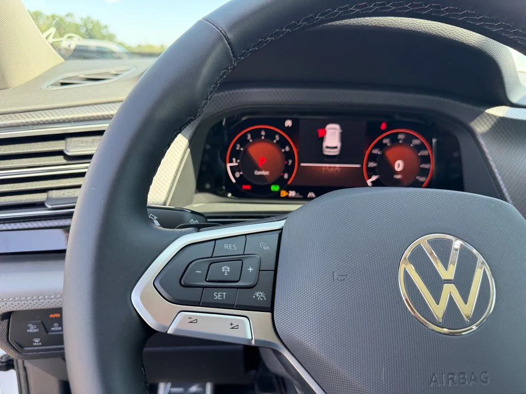 New 2026 Opal White Pearl Volkswagen 2.0T Peak Edition image 19