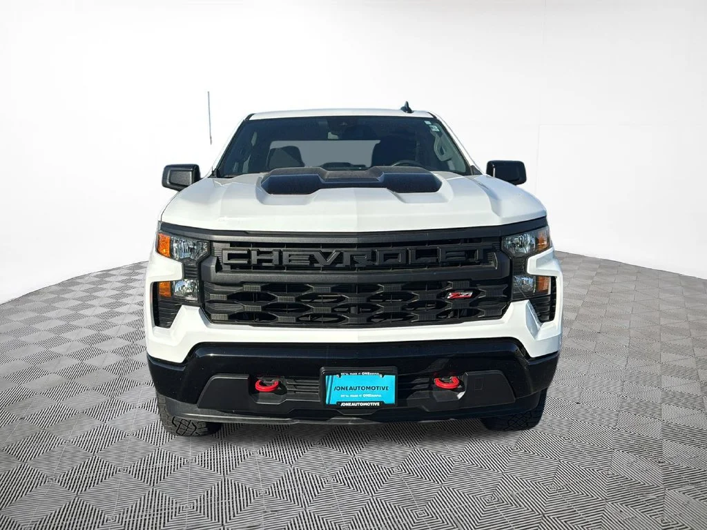 Used 2023 SUMMIT WHITE Chevrolet Custom Trail Boss image 3