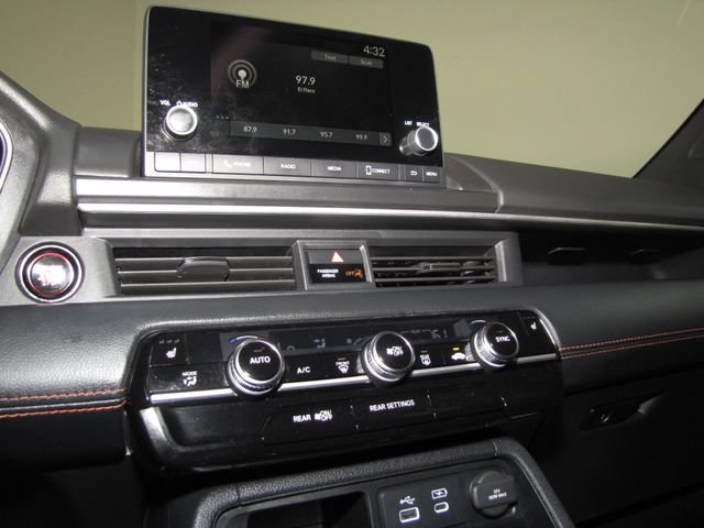 Certified Used 2025 Platinum White Pearl Honda Sport image 7