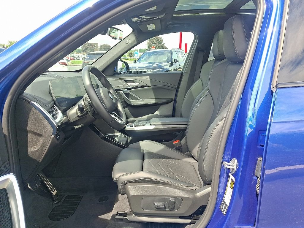 Certified Used 2026 Portimao Blue Metallic BMW xDrive28i image 14