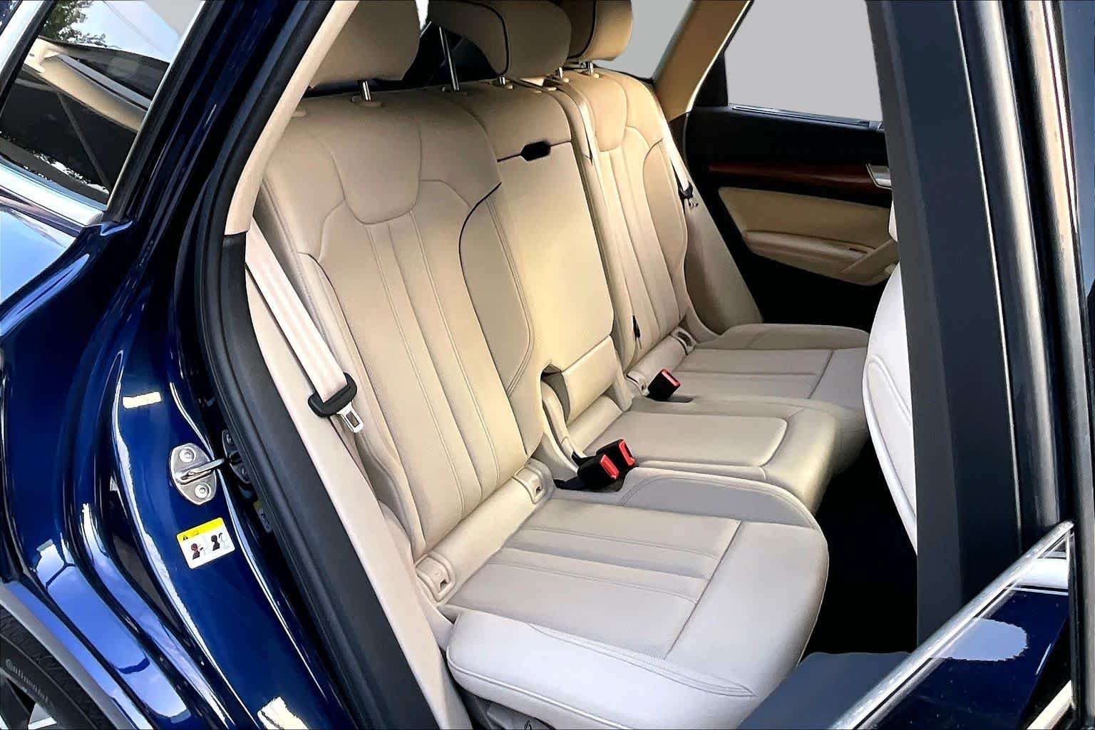 Used 2021 Navarra Blue Metallic Audi Premium Plus image 36