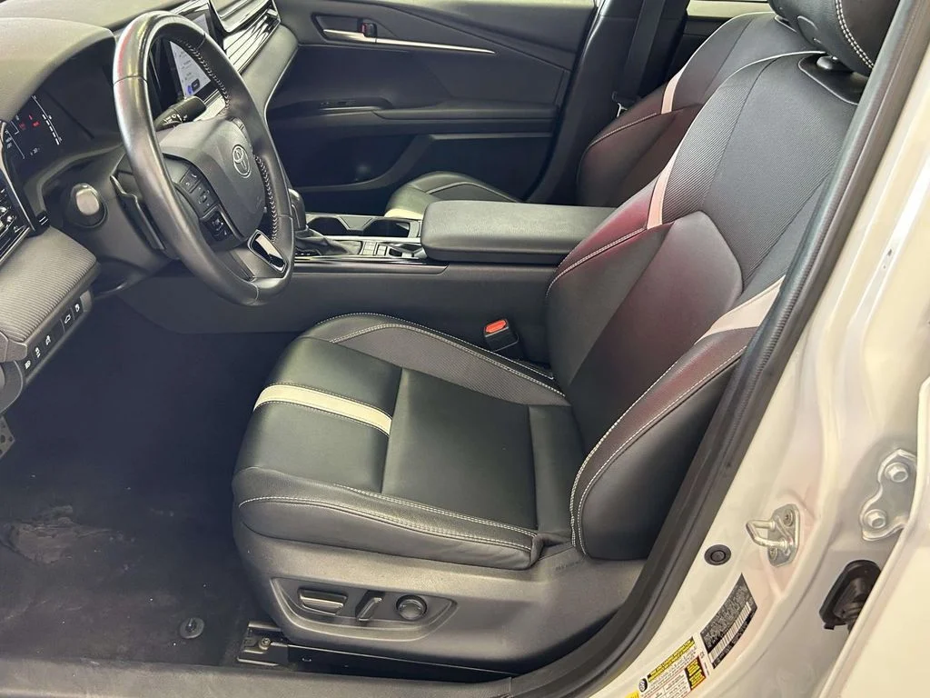 Used 2025 White Toyota SE image 15