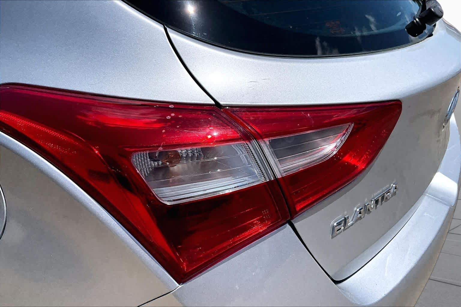 Used 2013 Shimmering Silver Hyundai  image 27