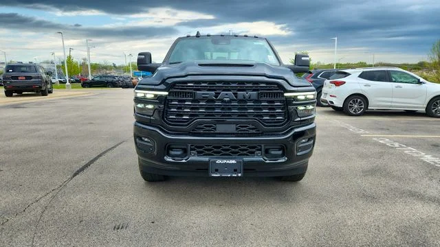 New 2026 Diamond Black Crystal Pearl-Coat Exterior Paint RAM Limited image 6