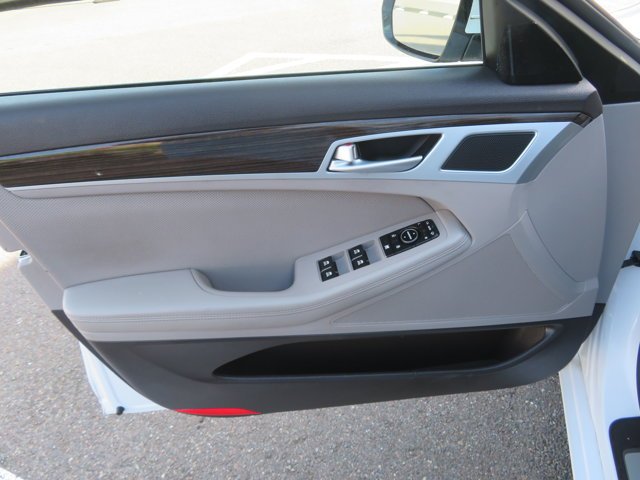 Used 2015 Casablanca White Hyundai 3.8L image 20