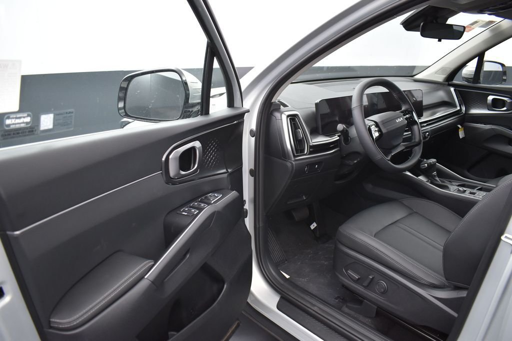 New 2026 Ivory Silver Kia S image 5