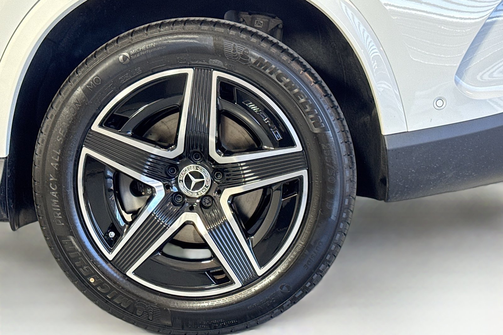 New 2026 Polar White Mercedes-Benz GLC 300 image 28