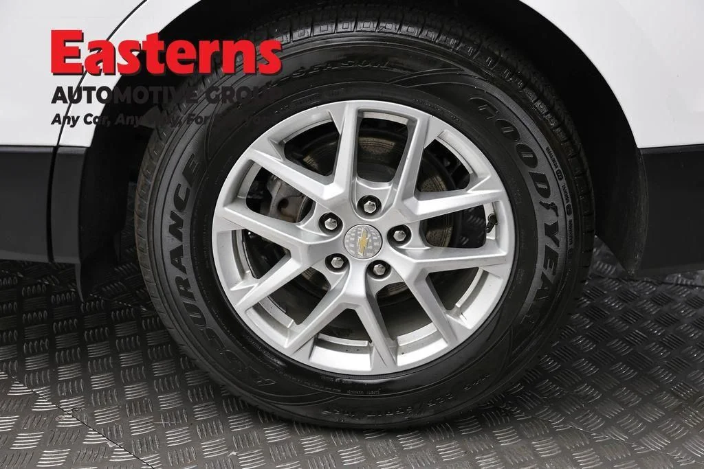 Used 2023 White Chevrolet LT image 10